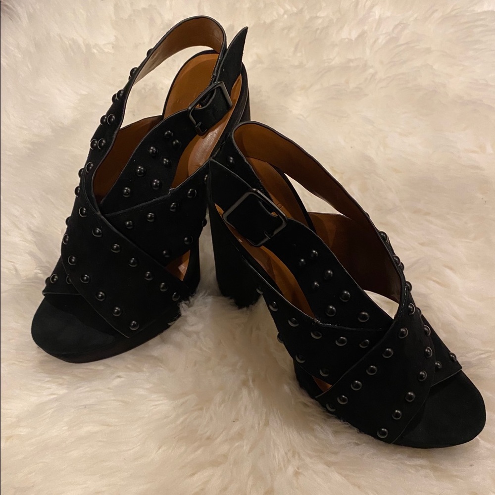 Beautiful shoes - suede with metal details